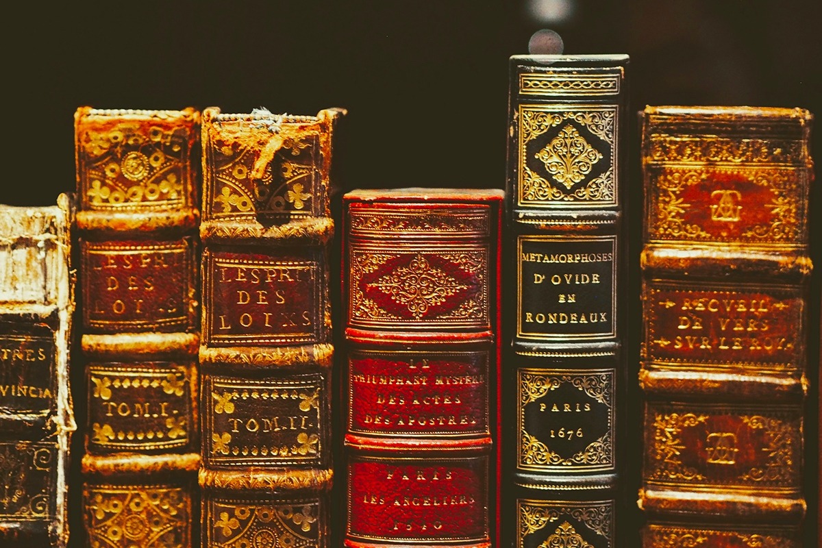 Comprendre l’histoire à travers les grands récits documentés
